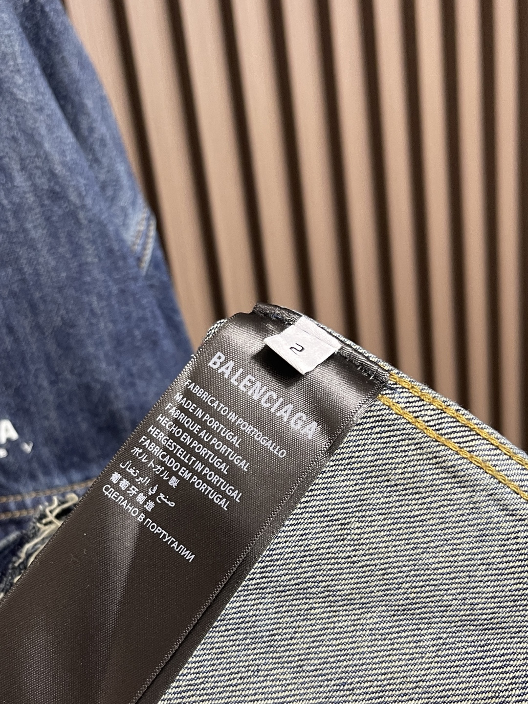 🛒🛒balenciaga 双环字母刺绣牛仔连帽外套 定制雾蓝锁纹纯棉牛仔料 以及赤焰磨绒卫衣料采用进口机