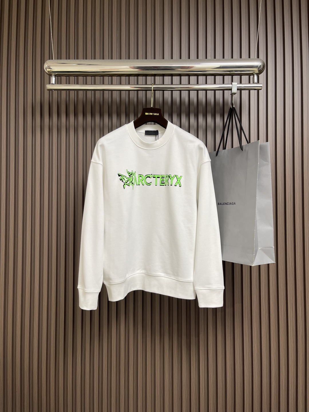 NO:571285,ARCTERYC 2025FW early autumn new long-sleeved T-shirt, an indispensable base long-sleeved shirt, this is the one your wardrobe lacks, it is so comfortable, it is really easy to wear, it is super comfortable against the body!  !  Can be worn under anything, the fabric is customized to 280 grams of pure cotton, and the accessories are customized to restore the quality!  Size S-XXL,arc'teryx,tees,t-shirt,alexander wang19860909ARCTERYC 始祖鸟 2025FW早秋新款长袖T恤,必不可少的打底长袖衫,这就是你衣柜缺的那件,舒服的它真的太好穿了,贴身超级舒适！！可以穿在一切的里边,面料定制280克纯棉,定制辅料还原度！尺码S-XXL,arc'teryx,tees，t-shirt,alexander wang,Men's clothing