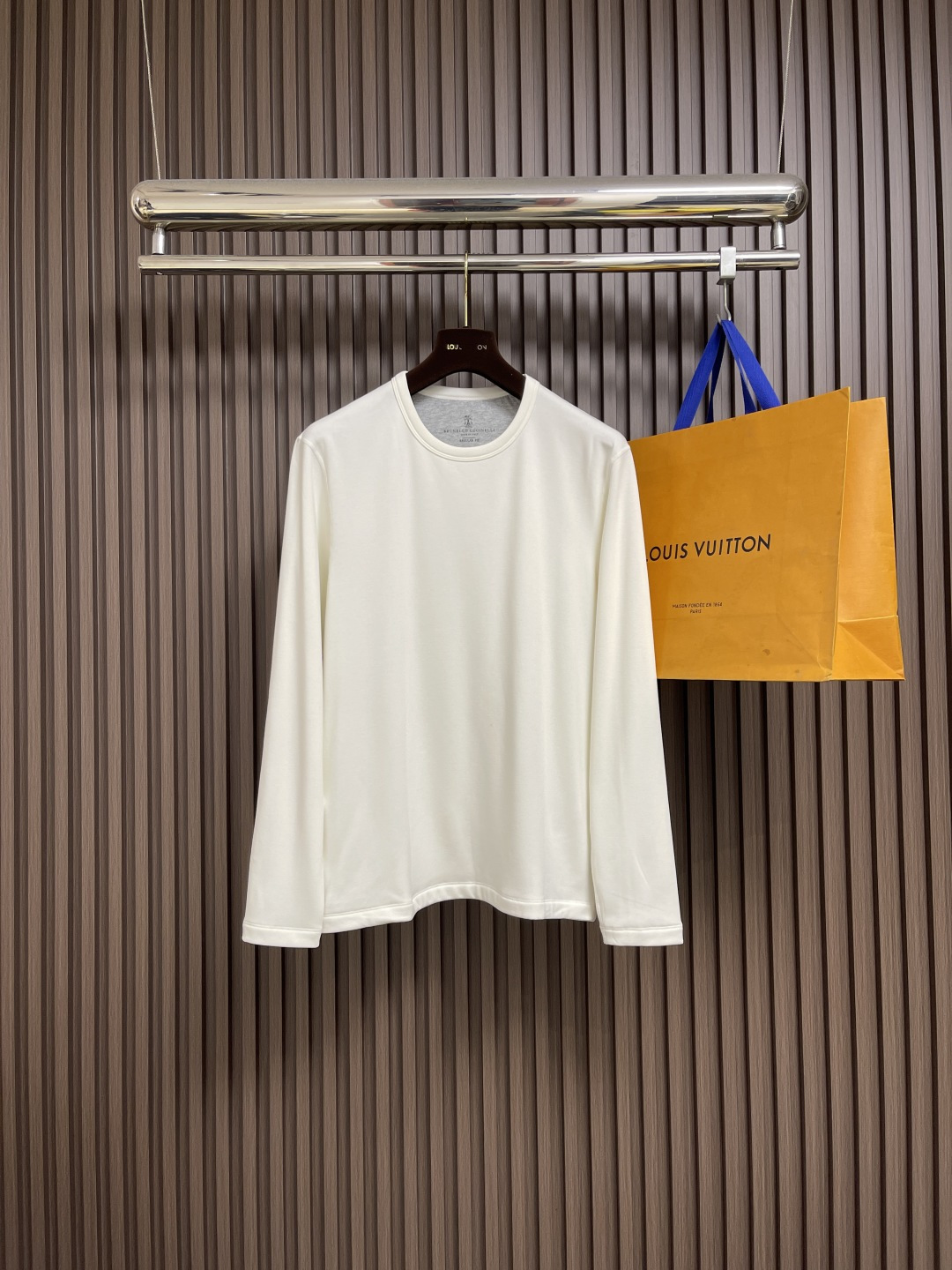 NO:656767,Tops and pants Brunello Cucinelli BC 2025SS early autumn new long-sleeved leggings and leggings set, handsome and fashionable, simple and versatile. The cotton fabric is not only crisp and maintains the trendy silhouette, but also comfortable to wear, and the yarn is more delicate. Sizes M-3XL, brunello cucinelli, alexander wang19860909上衣 裤子 Brunello Cucinelli BC 2025SS早秋新款长袖打底衣打底裤套装,帅气时尚,简约百搭款.面料棉不仅挺括,保持潮流的廓形,又穿着舒适,纱织更细腻.尺码M-3XL,,brunello cucinelli,alexander wang,Men's clothing