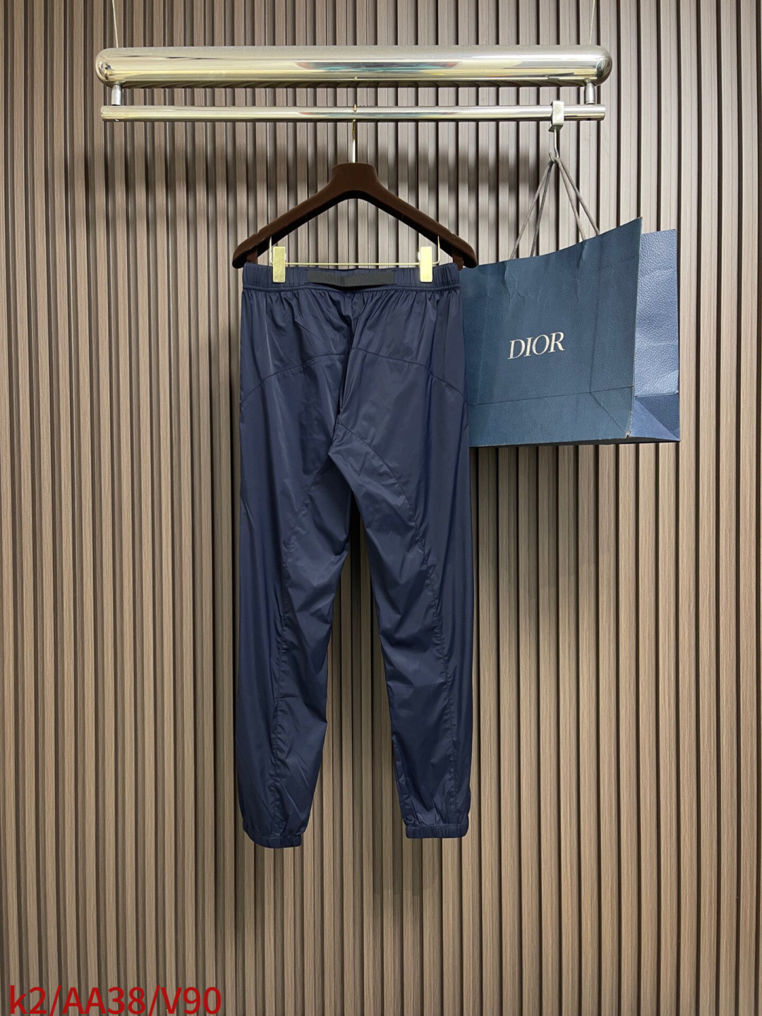 🛒🛒Loro piana LoroPiana 束腿休闲裤 肉眼可见的利落裁剪，直筒修身款裤型！密实齐整走