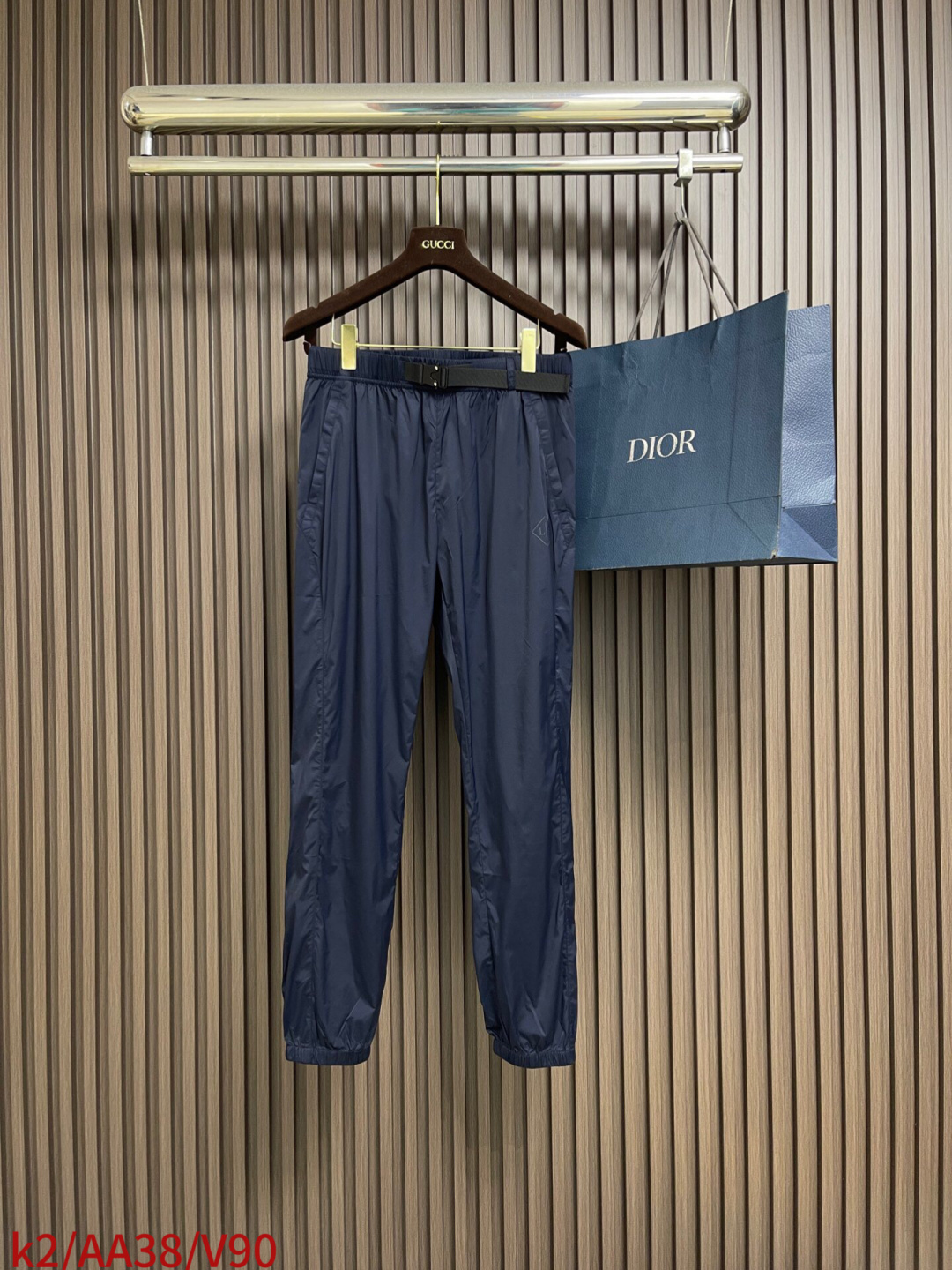 🛒🛒Loro piana LoroPiana 束腿休闲裤 肉眼可见的利落裁剪，直筒修身款裤型！密实齐整走