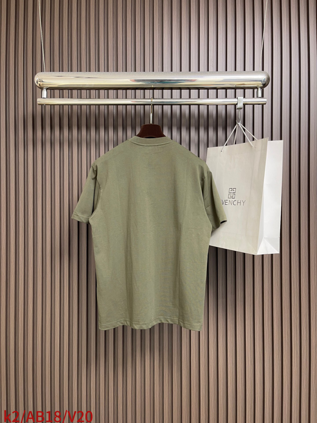 🛒🛒Gucci 森林绿刺绣圆领短袖T恤，采用15支特纺紧密棉，克重为230gm2;32支高克重1x1罗纹