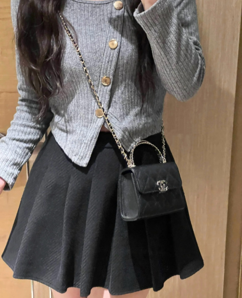 Mini Kelly Style Black Crossbody Bag with Top Handle - Chic & Stylish 1 Mini Kelly Style Black Crossbody Bag with Top Handle - Chic & Stylish