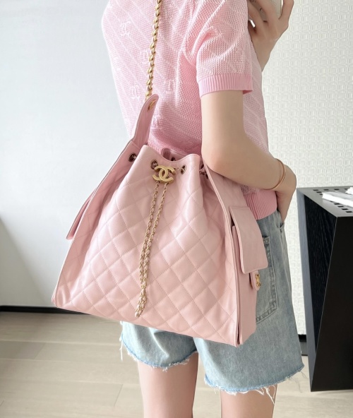 Chanel 25 Bag Medium Pink Quilted Leather with Gold-Tone Hardware 1 Chanel 25 Bag Medium Pink Quilted Leather with Gold-Tone Hardware