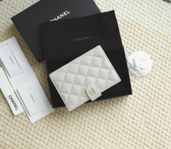 Chanel 25B Passport Holder, Small Ball Grain Leather,Travel Essential 14*10.5cm 1 Chanel 25B Passport Holder, Small Ball Grain Leather,Travel Essential 14*10.5cm