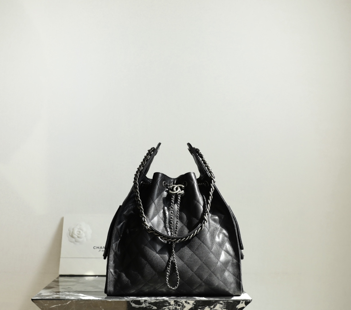 샤넬 25B 미디움 가방 블랙 C-502 40x30x15cm 34551