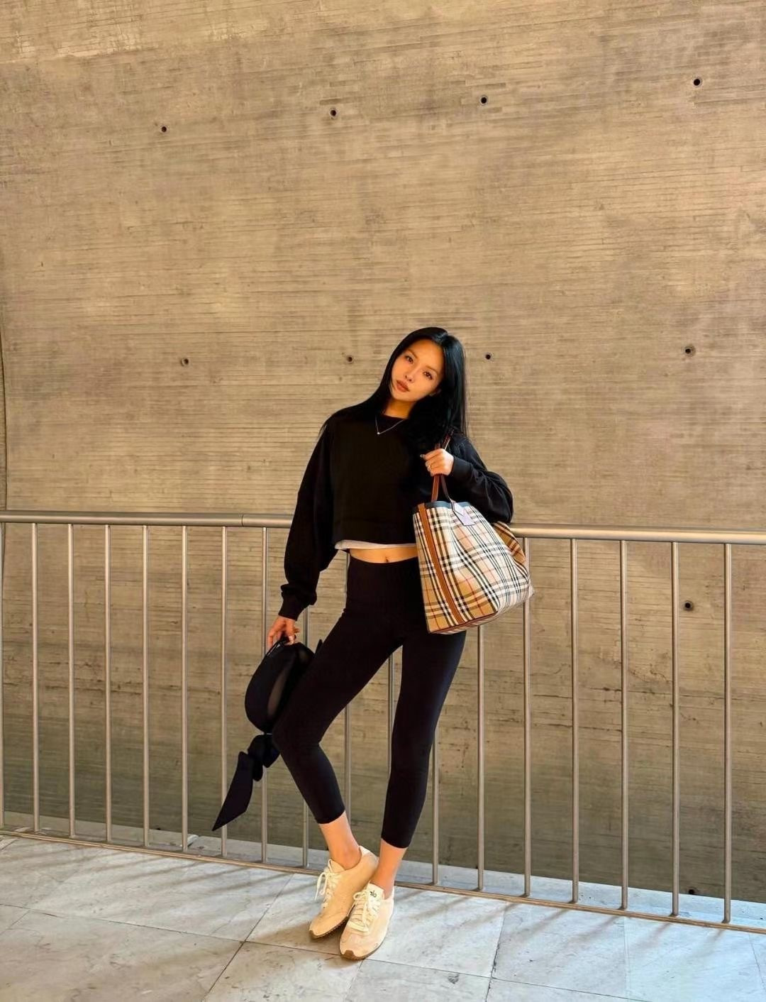 NO:747001,Upper foot picture, casual shoes/sports shoes, sneakers19860909上脚图,休闲鞋/运动鞋,sneakers,Women's Shoes