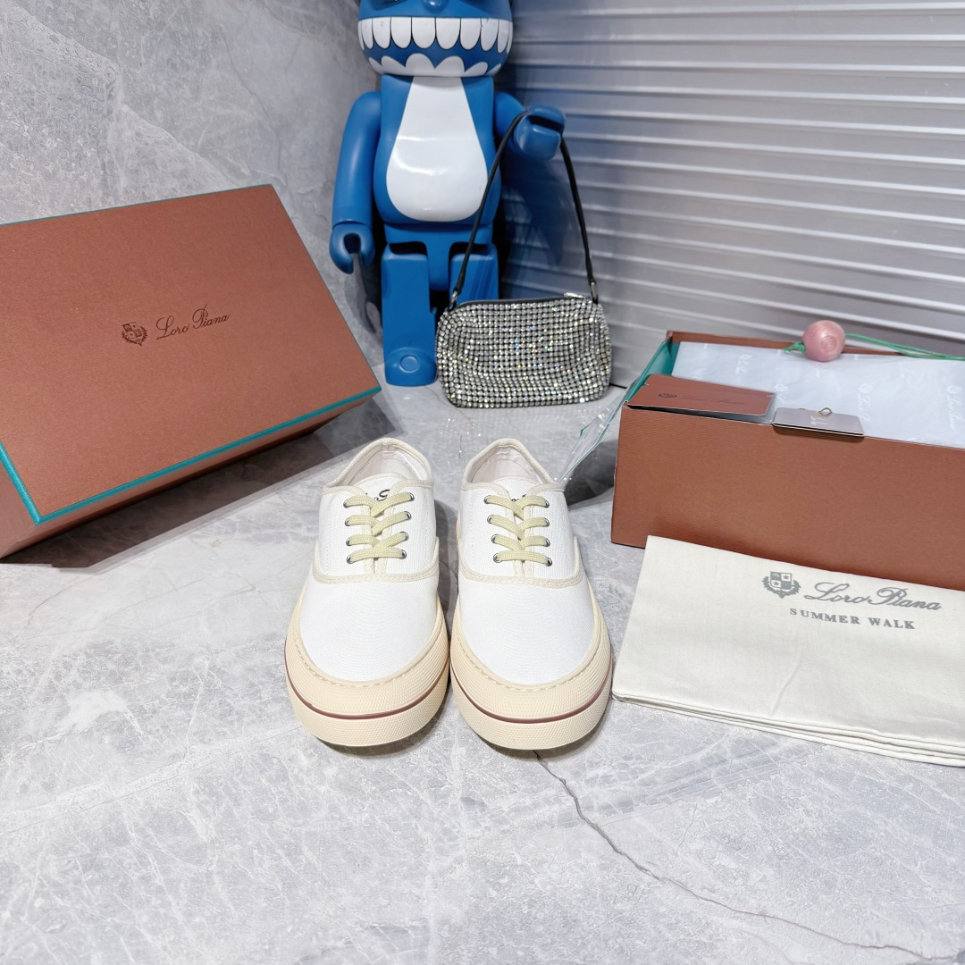 NO:882787,LP Couple Canvas Shoes Very versatile and slimming canvas shoes!  This season’s canvas shoes can be considered gods!  Must stay!  There really is no choice of outfits for any age group. Fresh and cute style, minimalist old-money style, sweet-cool-hot style, urban commuting style... there are so many styles to choose from!  And it can be matched with couples who are out of the circle!  Sisters who like low-key luxury, hurry up and get fashionable outfits with your teammates!  The upper is imported washed denim, the lining is original customer-supplied breathable canvas, the outsole is exclusive private mold rubber outsole, size 35-40, regular size (40 customized, non-refundable), buy the larger card size, men's model 39-45 (45, customized, non-returnable), casual shoes/sports shoes, loro piana, sneakers19860909LP情侣帆布鞋 巨百搭又显瘦的帆布鞋！这一季可以封神的帆布鞋！必须留下！真的是不挑任何年龄段的穿搭 清新可爱风、极简老钱风、甜酷热辣风、都市通勤风…太多太多穿搭！而且又能搭配出出圈的情侣搭配！喜欢低调奢华的姐妹赶快和你们的队友一起get时髦穿搭！ 鞋面进口水洗牛仔布 内里原版客供透气帆布 大底独家私模橡胶大底 size35-40 正码(40定做不退换)卡码买大 男款39-45（45定制不退换）,休闲鞋/运动鞋,loro piana,sneakers,Women's Shoes