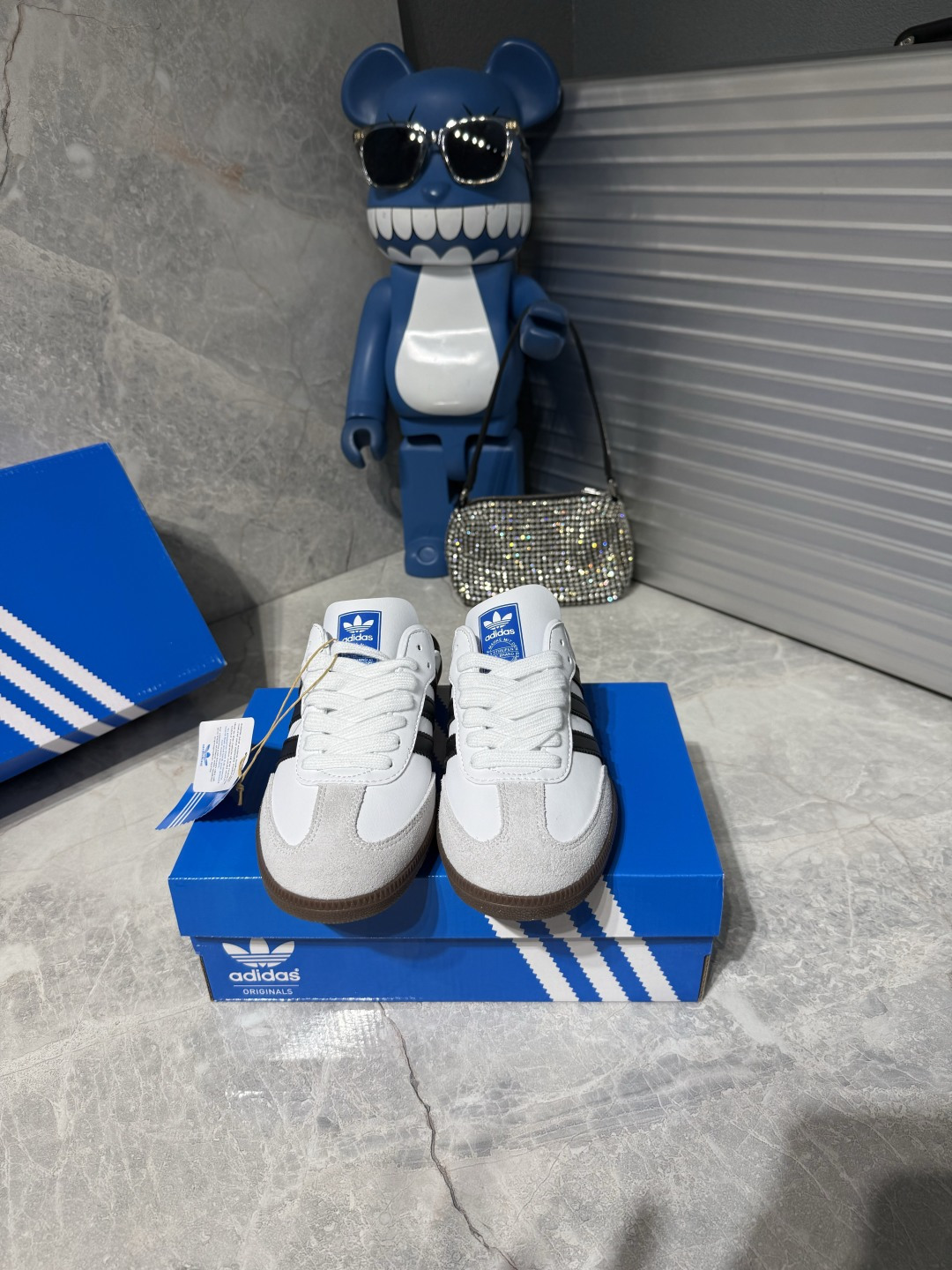 NO:869881,adidas SAMBA OG MULE W moral training shoes, half slippers, ultra-high cleanliness, perfect details, comfortable and versatile, low-top casual sneakers, same style for men and women, item number LB3814, size 35.5 36 36.5 37.5 38 38.5 39 40 40.5 41 42 42.5 43 44  45, casual shoes/sneakers and half slippers, adidas, sneakers19860909adidas SAMBA OG MULE W德训鞋 半拖  超高清洁度 细节完美 舒适百搭 低帮休闲板鞋 男女同款 货号LB3814 码数35.5 36 36.5 37.5 38 38.5 39 40 40.5 41 42 42.5 43 44 45,休闲鞋/运动鞋半拖,adidas,sneakers,Women's Shoes