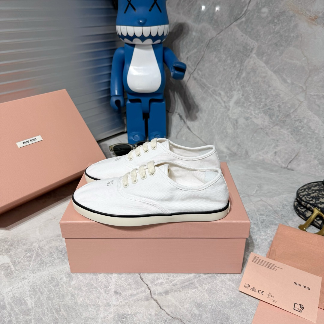 Miu Miu Sneakers