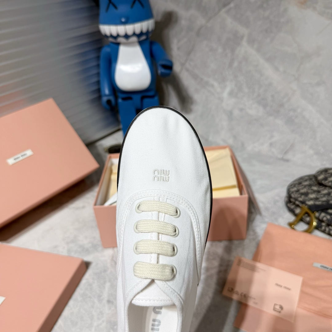 Miu Miu Sneakers
