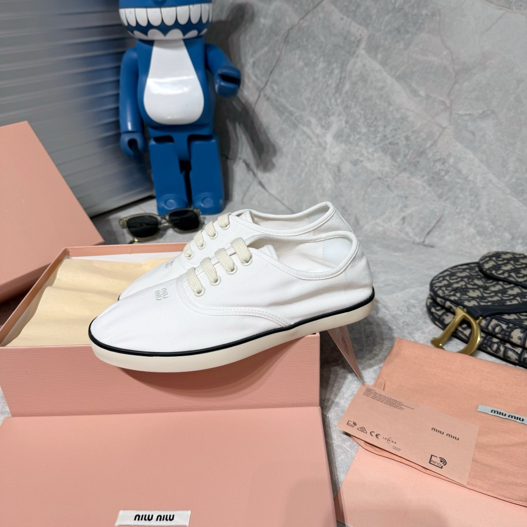 Miu Miu Sneakers
