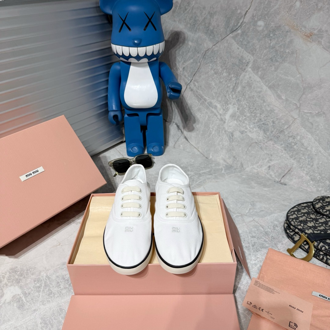 Miu Miu Sneakers