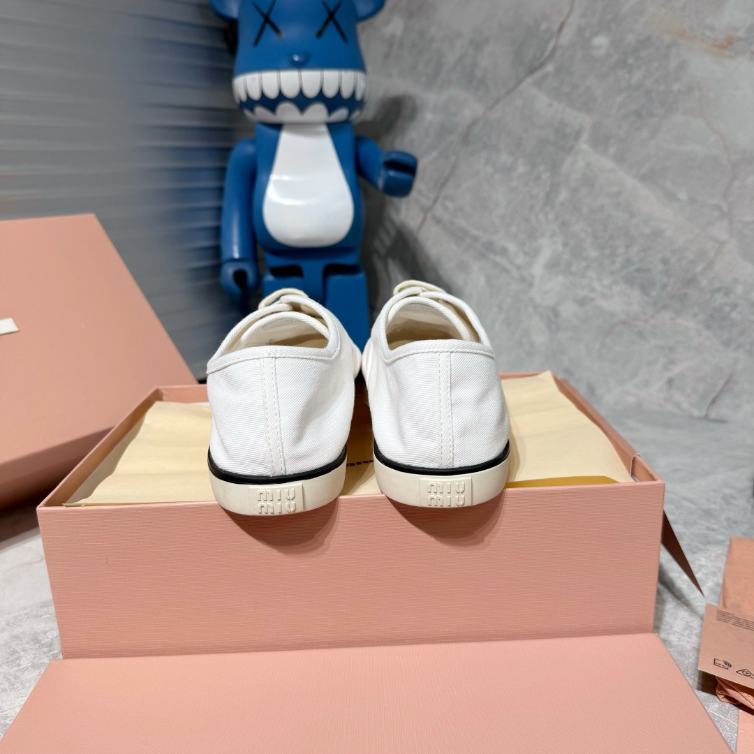 Miu Miu Sneakers