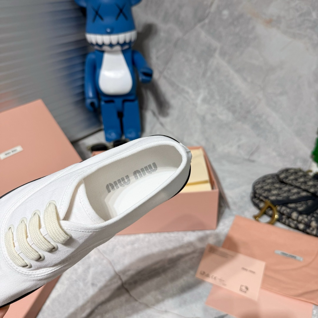 Miu Miu Sneakers
