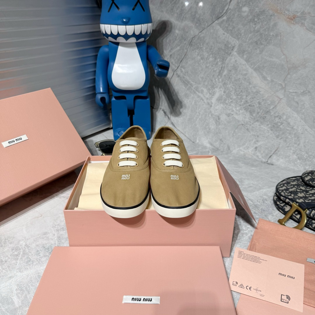 Miu Miu Sneakers