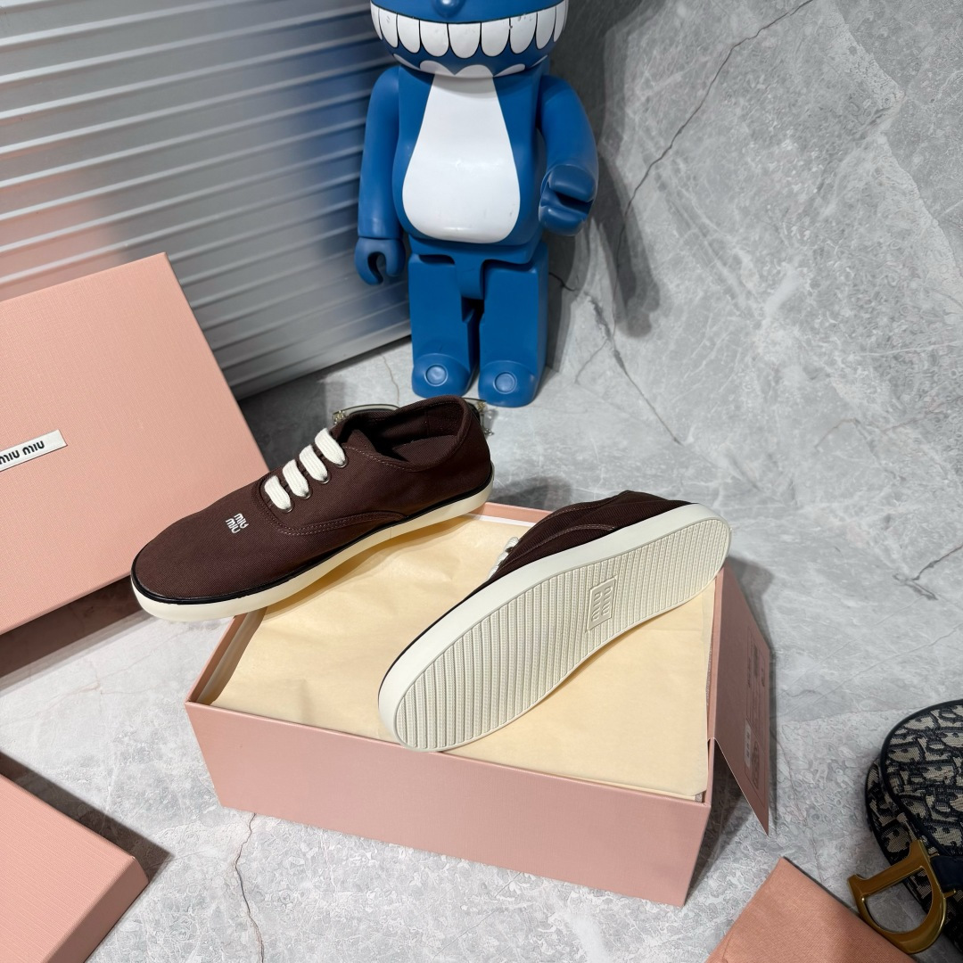 Miu Miu Sneakers