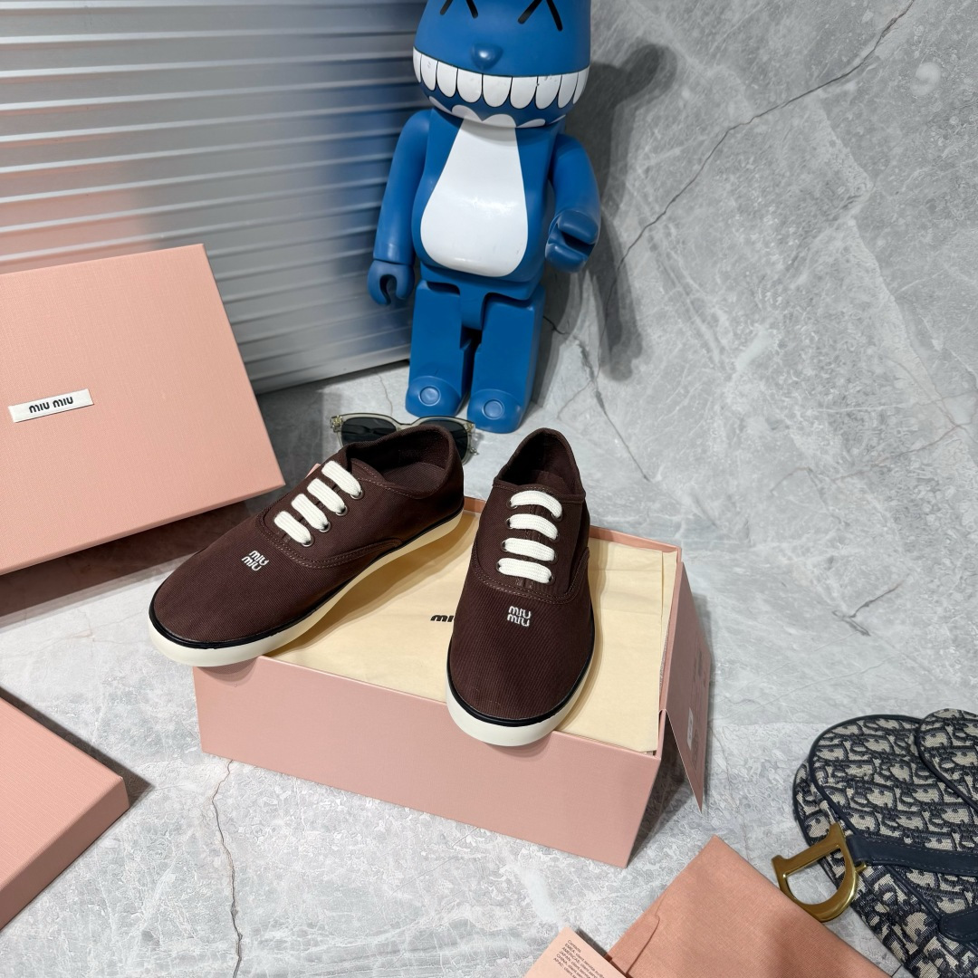Miu Miu Sneakers