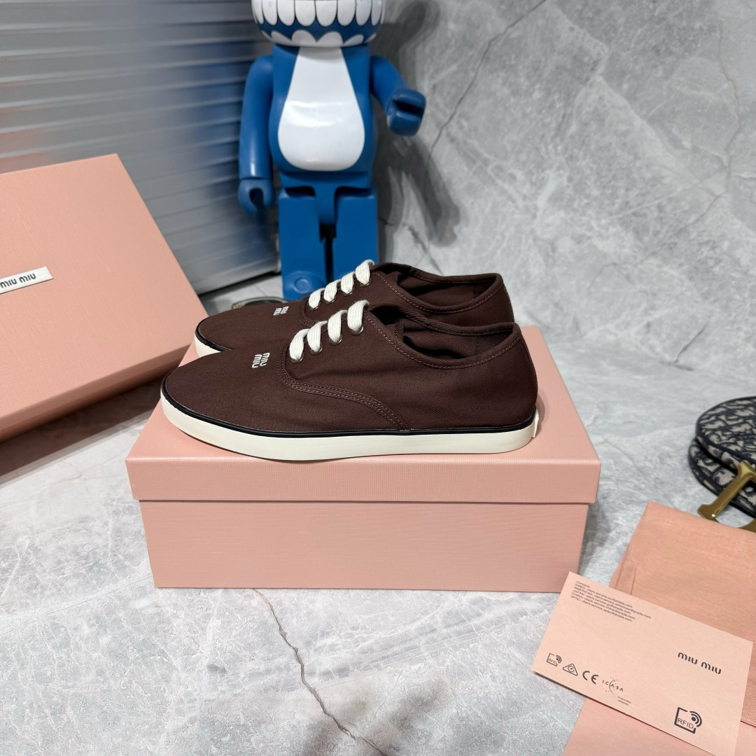 Miu Miu Sneakers