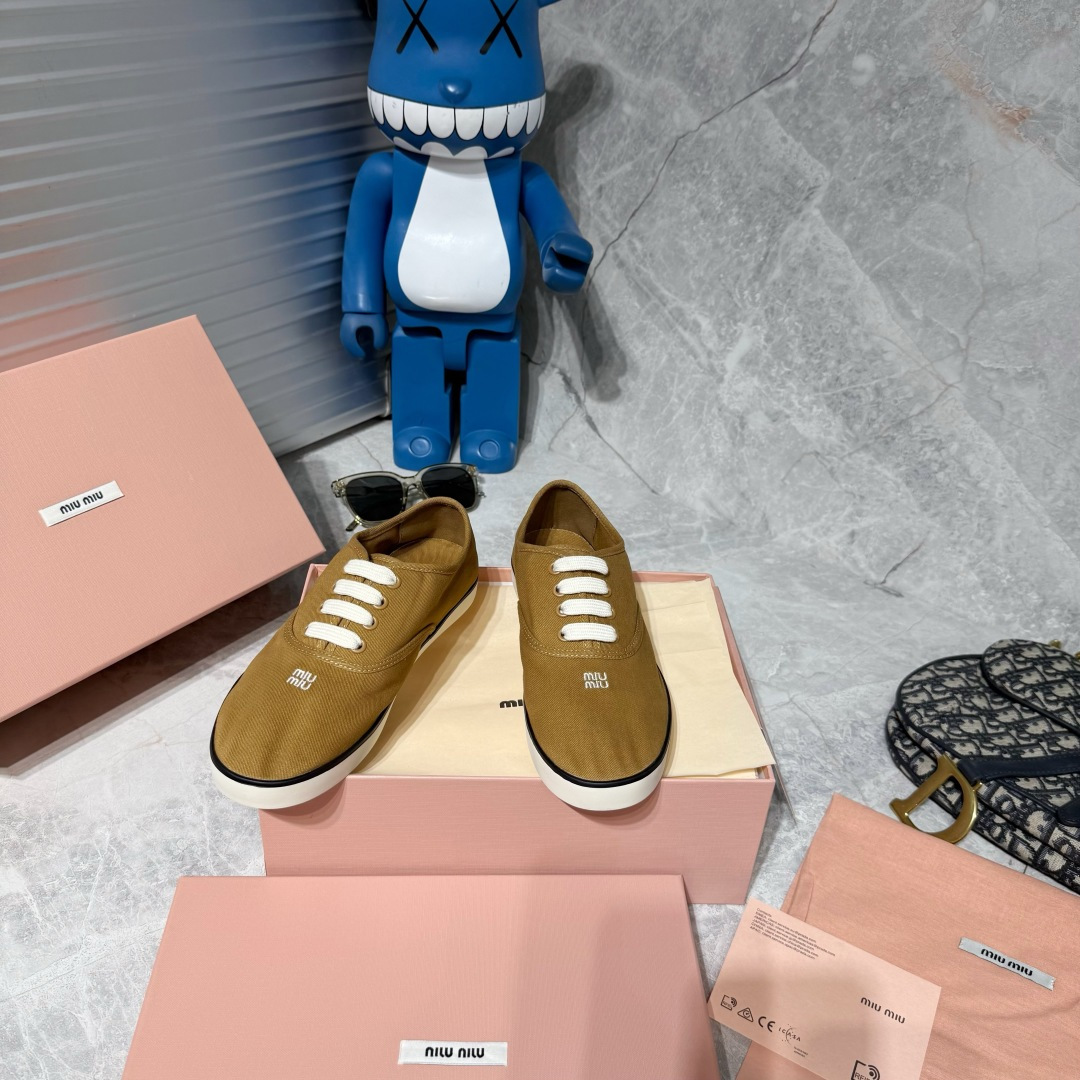 Miu Miu Sneakers