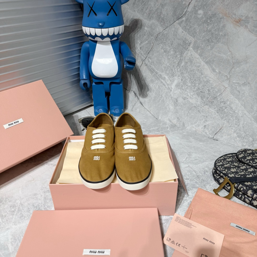 Miu Miu Sneakers