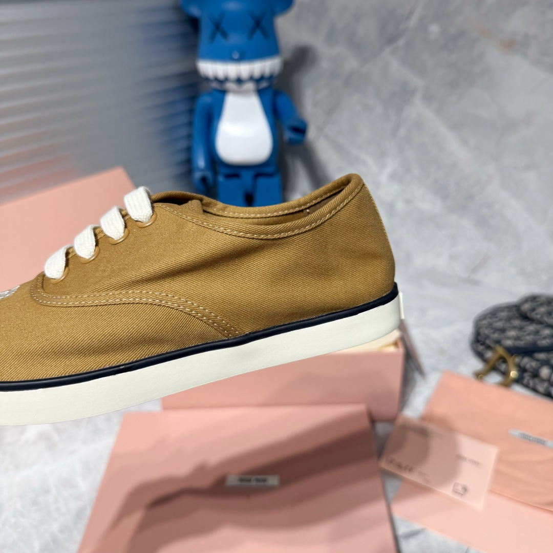 Miu Miu Sneakers