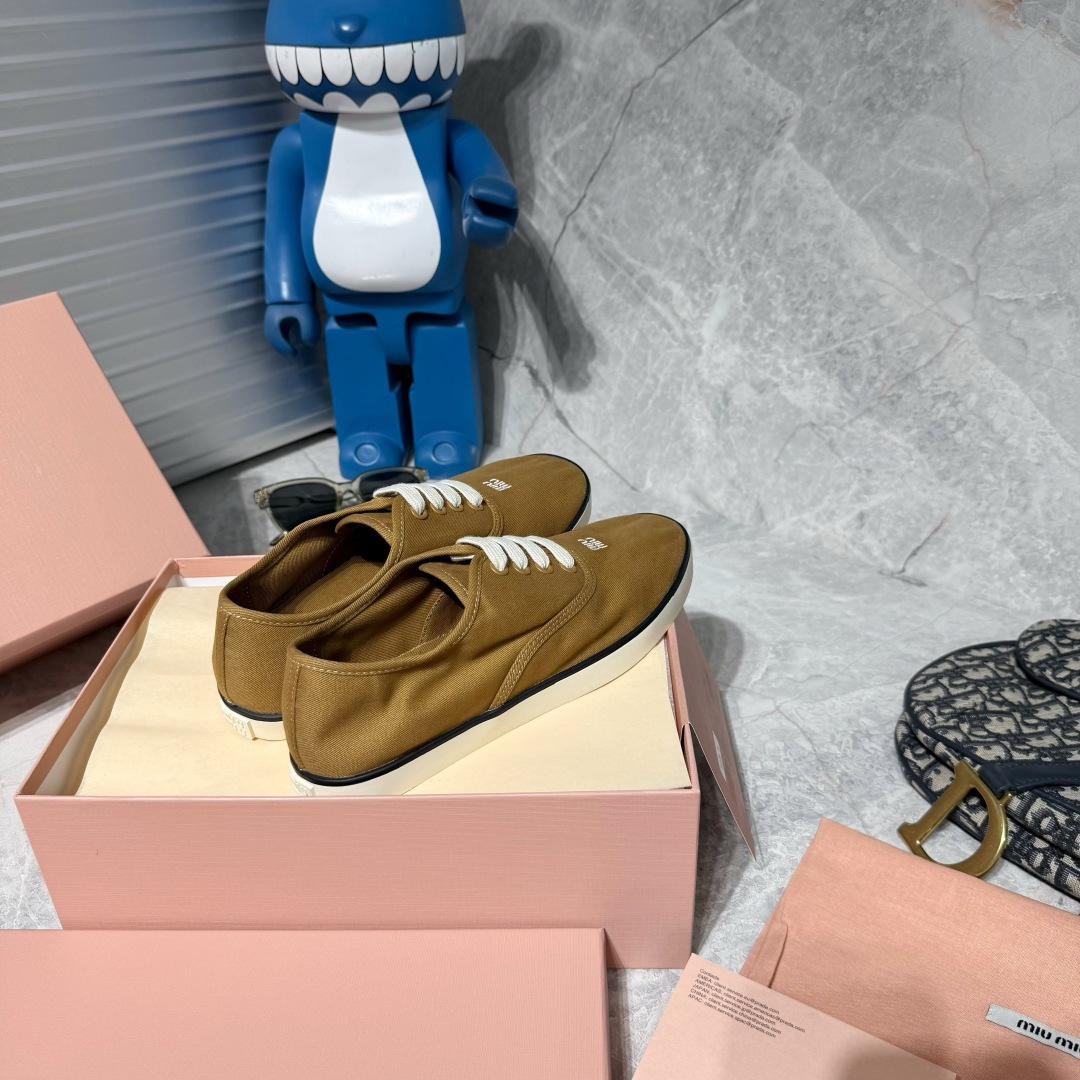 Miu Miu Sneakers