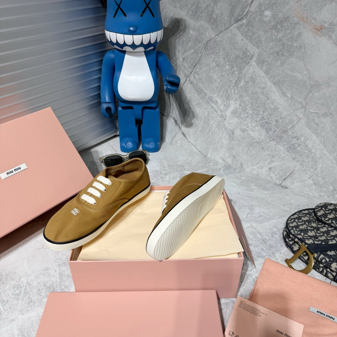 Miu Miu Sneakers