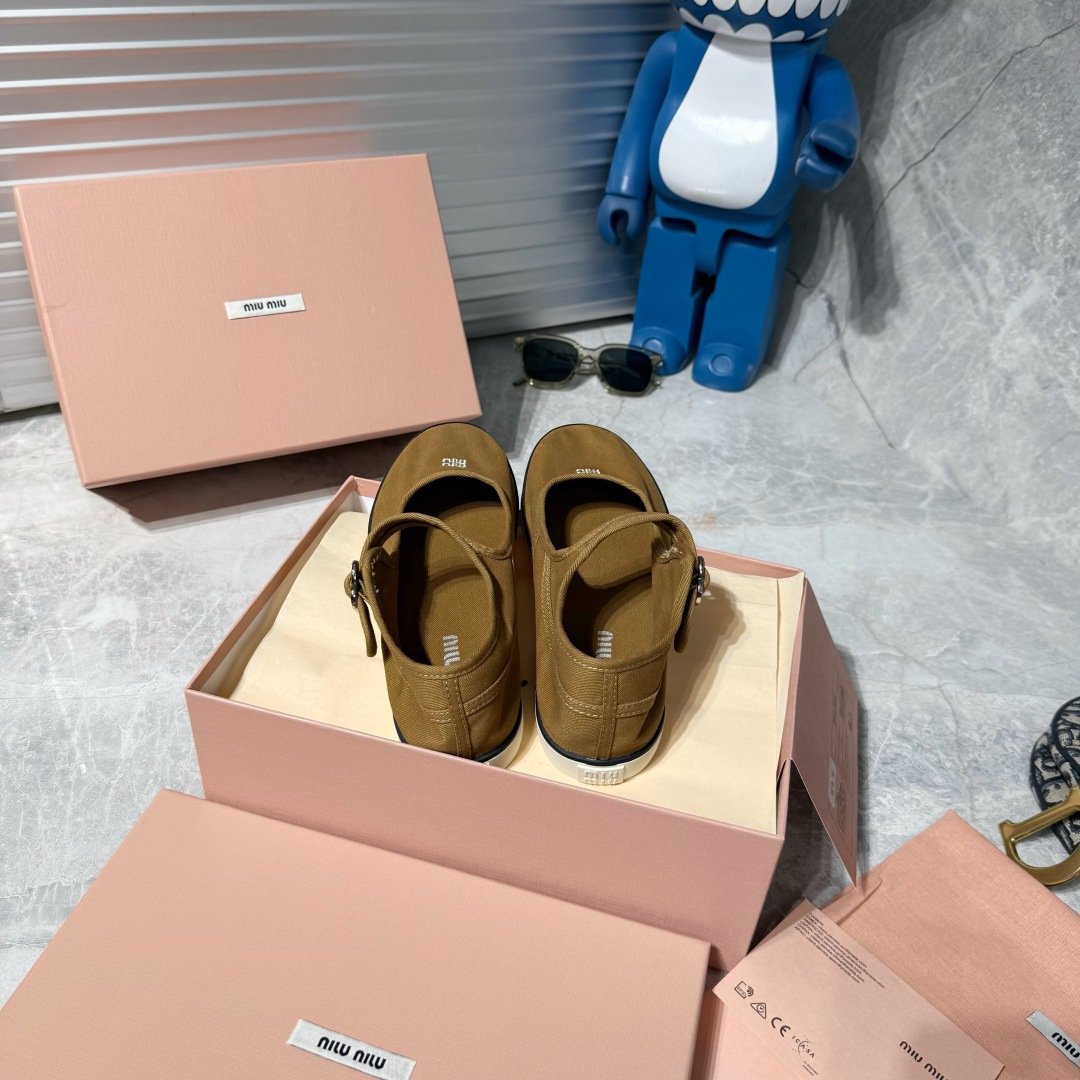 Designer Women Shoes
