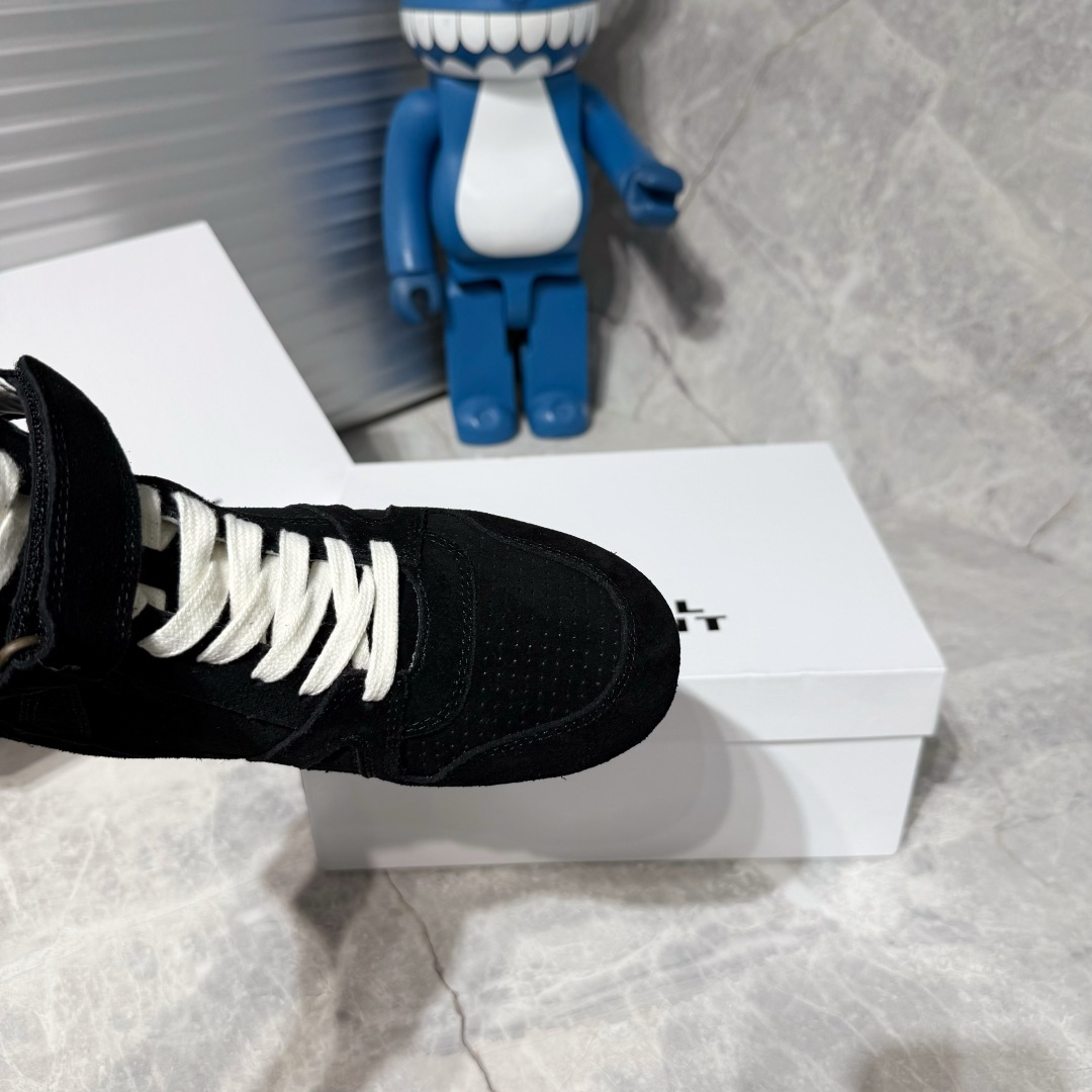 Designer Sneakers
