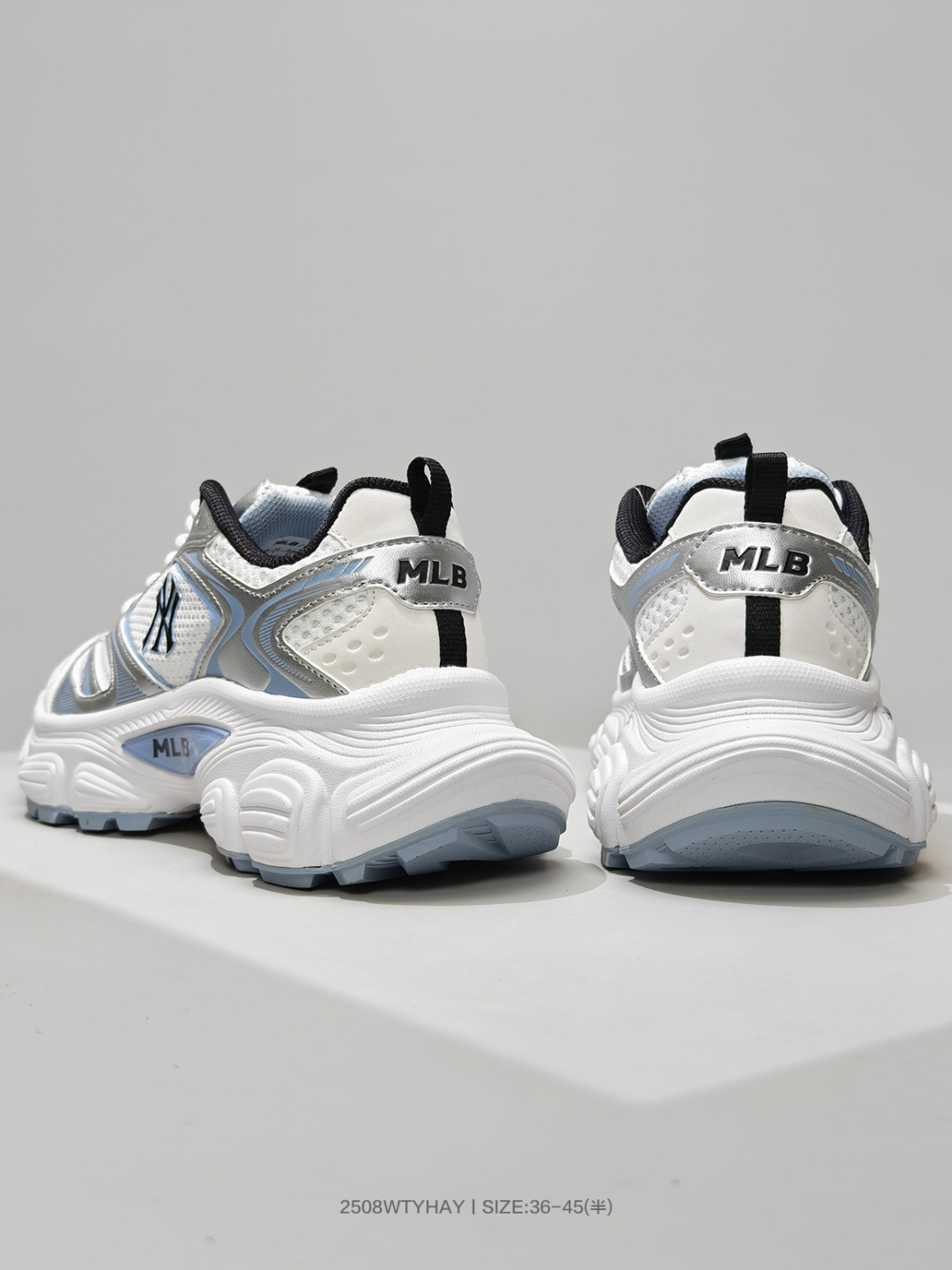 💰160
原楦原纸版数据开发,采用优质轻量克重纤维移膜皮革及透气网面鞋面材质,全新开发4.5cm厚度MD缓震组合防滑耐磨橡胶大底❗️潮人皆有MLB!联乘美国榄球洋基队New York Yankees x MLB Winner Chunky 优胜者系列低帮厚底复古老爹风休闲运动慢跑鞋 3ASHWD15N
码数:36 36.5 37.5 38 38.5 39 40 40.5 41 42 42.5 43 44 45
编号:2508WTYHAY