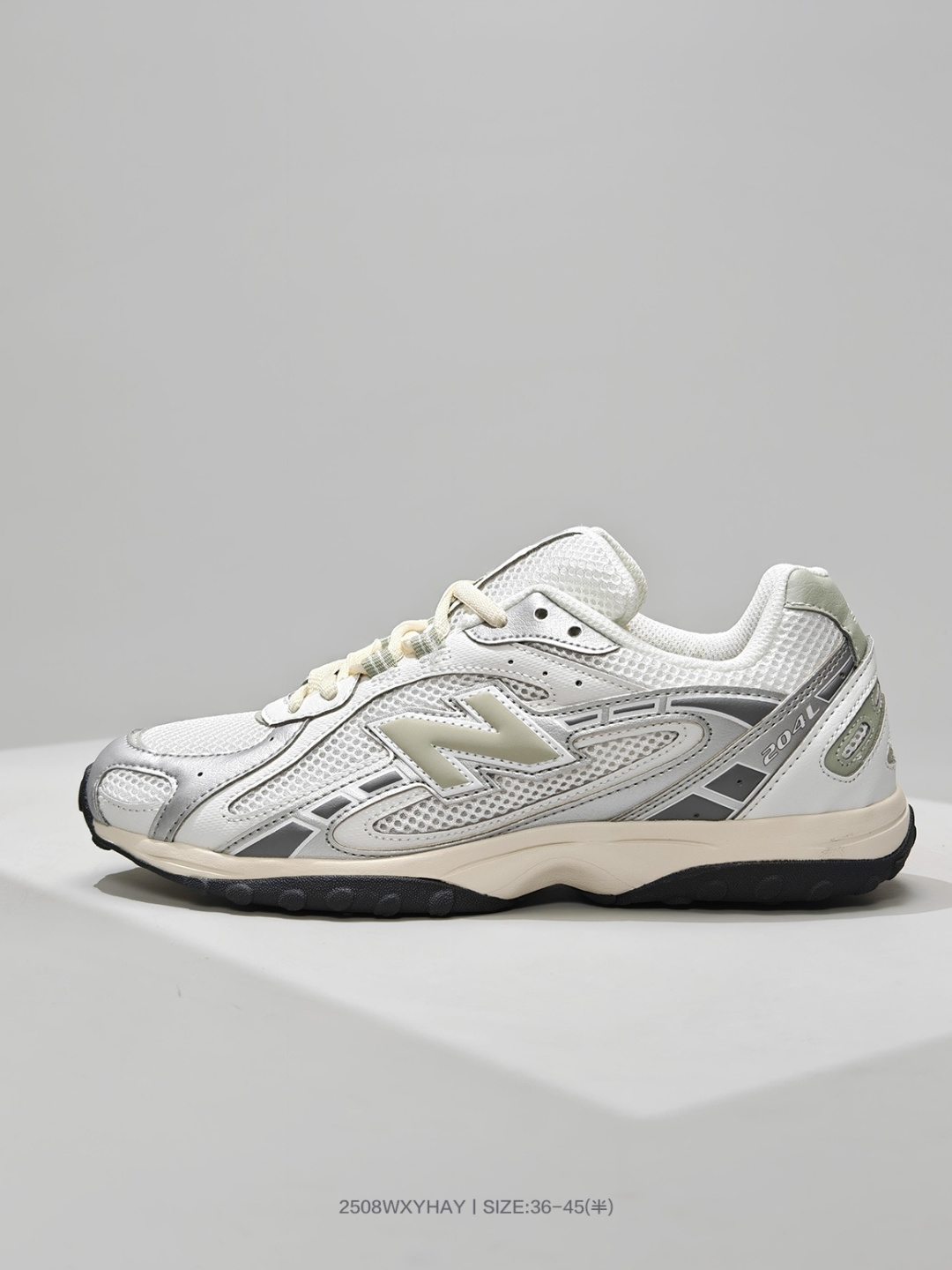 新百伦New Balance 新百伦204 系列 复古休闲运动百搭老爹跑步鞋 U204LSWB 轻盈脚感质感兼具 鞋身搭载EVA科技中底,适用多元穿搭场合为户外出行提供舒适长远的穿搭体验 编号:2508WXYHAY