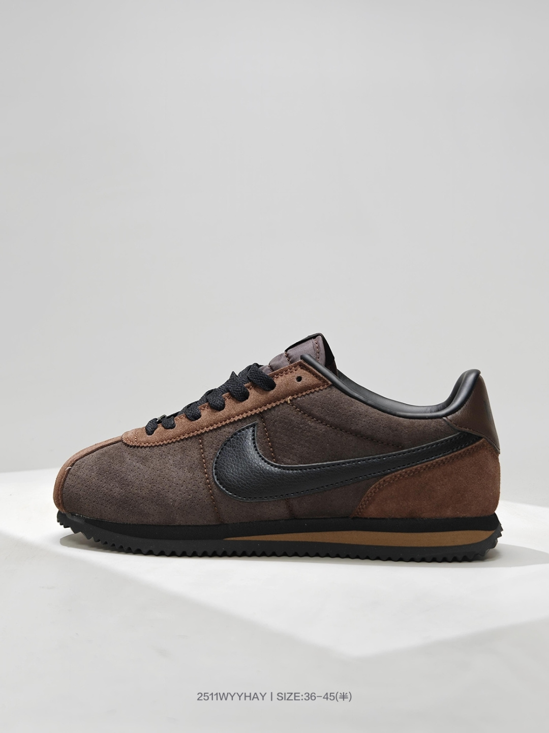 💰100
耐克Nike Cortez exclusive 经典阿甘系列棕色反毛皮拼接复古跑步鞋 FJ5180 200

码数：36 36.5 37.5 38 38.5 39 40 40.5 41 42 42.5 43 44 45
编号：2511WYYHAY