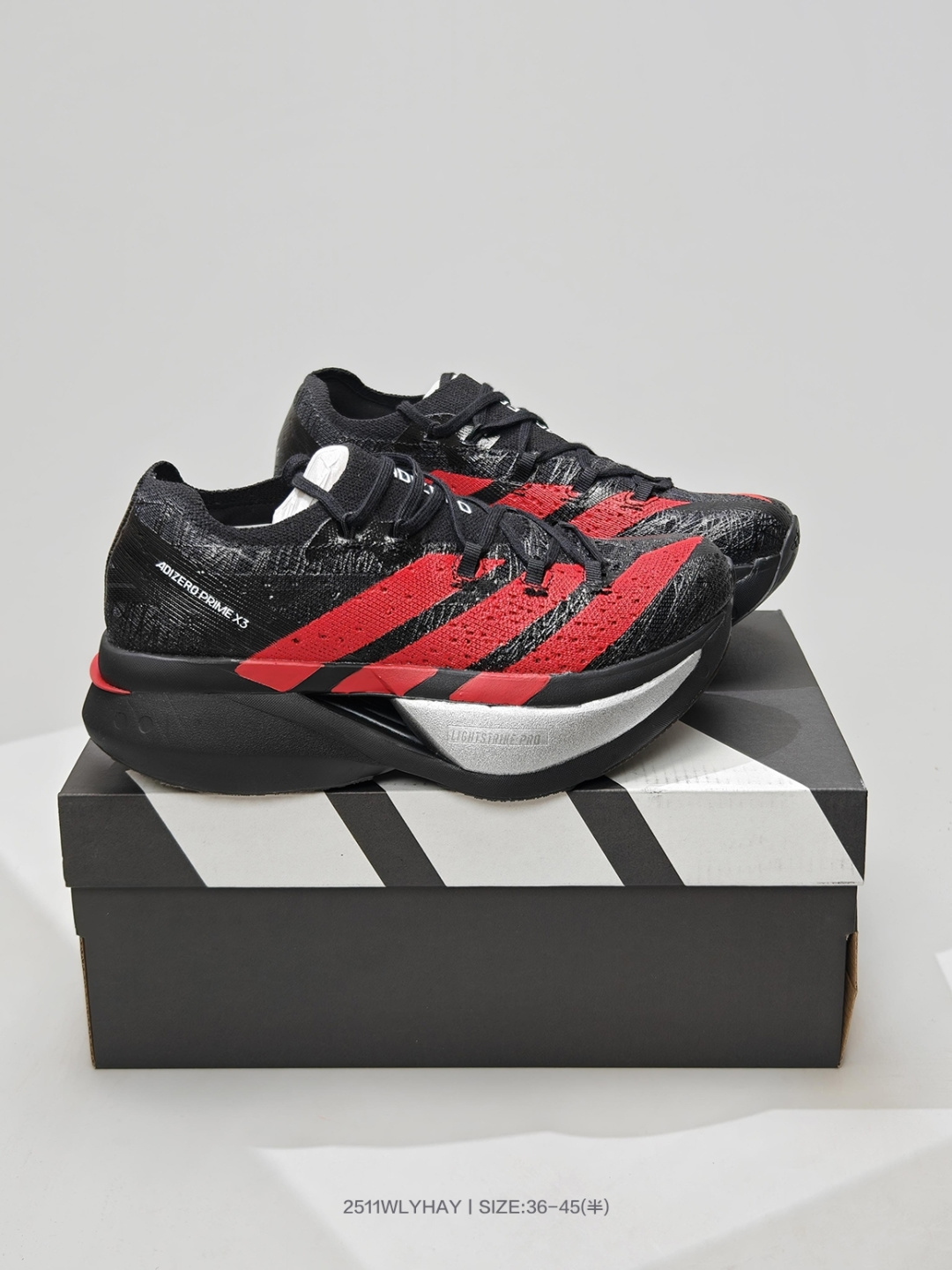 阿迪达斯 Adidas Adizero Prime X 3.0 Strung箱根系列 专业竞训 碳板碳柱 经典马拉松跑步鞋 整体采用前作的设计语言 并且对后者的细节进行升级 马拉松和长距离路跑的性能极限设计而生 货号:KJ6946 编号:2511WLYHAY