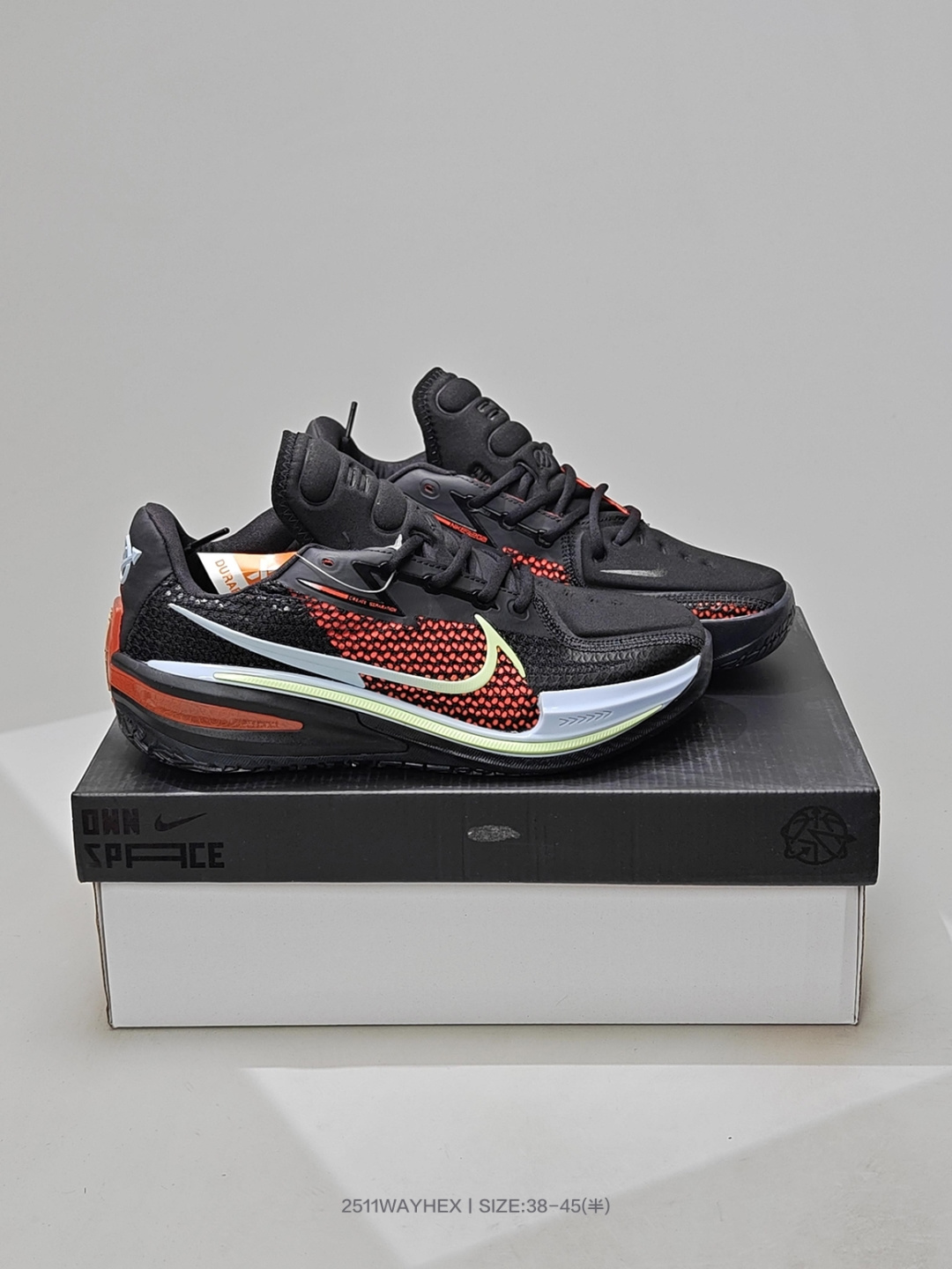 耐克Air Zoom G.T.Cut EP 耐克新款实战系列篮球鞋 CZ0175 001 全掌REACT+ZOOM STROBEL+后跟ZOOM 离地面更近的设计提供更快的反应速度 轻质双层网质鞋面 鞋面部分区域加强提供更好的控制力 低密度材料制成的鞋舌轻质舒适 后跟处分别配有“GT”字样和全新的鞋款系列Logo 编号:2511WAYHEX