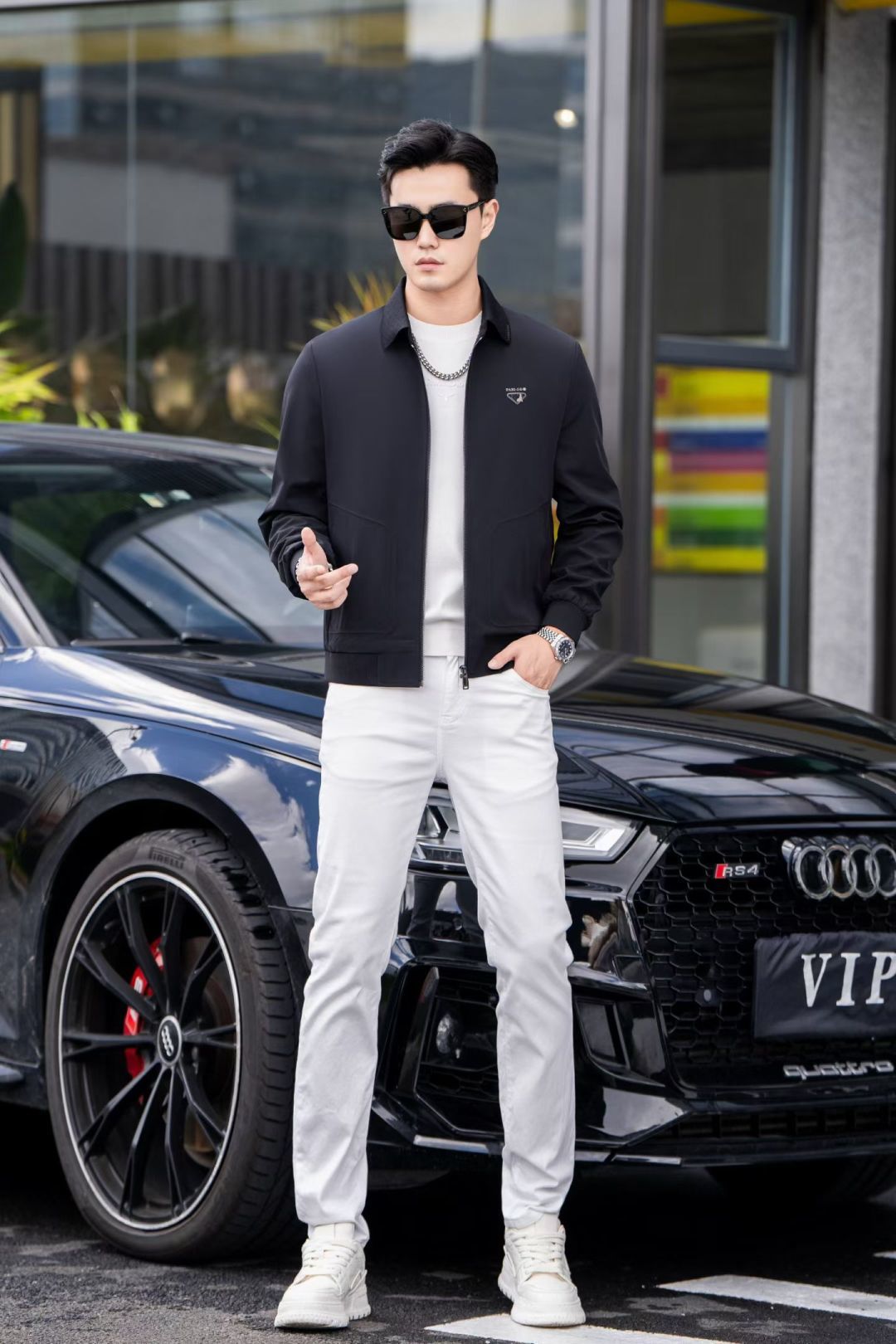 NO:537373,PRADA New casual and fashionable jacket jacket for autumn and winter counters, avant-garde design style, brand logo heavy industry embellishment design, delicate and comfortable, very light and not easy to wrinkle. Multiple craftsmanship The overall design is quite visual, the upper body is casual and stylish, with a certain degree of clarity, absolutely recommended at the most cutting-edge temperament of fashion, a must-have for urban casual. Size M-3XL,,prada,prada,jackets & coats,jackets & coats,alexander wang19860909PRADA 普拉达 秋冬专柜新款休闲时尚夹克外套 超前卫设计风格 品牌logo重工点缀设计 细腻舒适 穿着非常轻便不易起皱.多重重工艺 整体的设计颇具视觉感,上身休闲有型,有一定的挺括度,绝对走在时尚最尖端的气质感推荐,都市休闲必备.尺码 M-3XL,,prada,prada,jackets & coats,jackets & coats,alexander wang,Men's clothing