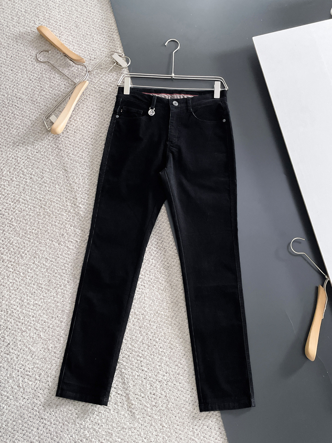 NO:599532,GUCCI Gucci new arrivals 2025 autumn and winter new products are available at counters. The best casual pants counters in physical stores are original 1:1 good products, suitable for all ages. The highest version of European imported fabrics on the market. Comfortable, soft and skin-friendly, the upper body effect is super fashionable and versatile, straight and stylish, a wardrobe must-have!  Suitable for any occasion. Sizes: 30-38, gucci, alexander wang19860909GUCCI 古奇 新款来袭2025秋冬新款新品 专柜有售 实体店极品休闲裤专柜原版1:1好货,适合各个年龄段.市场最高版本的欧洲进口面料.舒适柔软亲肤,上身效果超级棒时尚百搭,笔挺有型,衣橱必备！适合任何场合穿着 尺码:30-38,,gucci,alexander wang,Men's clothing