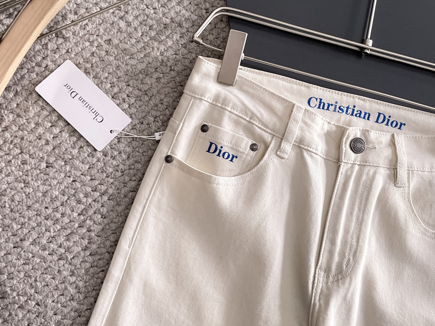 Dior 迪奥 男士丹宁牛仔裤，官宣画册海报穿搭款！ 客供高级进口的丹宁原色面料，特选日本冈山纯正13o