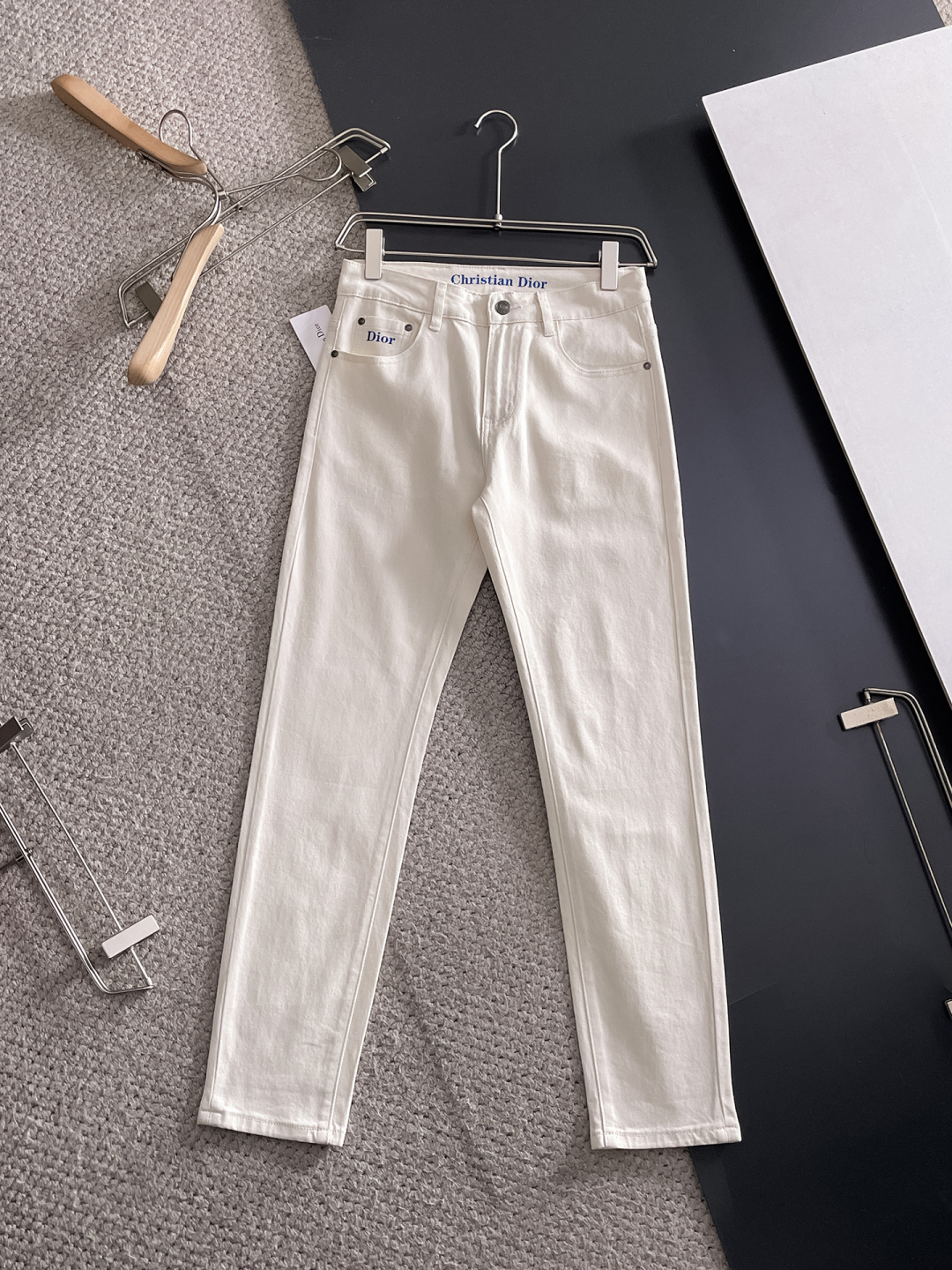 Dior 迪奥 男士丹宁牛仔裤，官宣画册海报穿搭款！ 客供高级进口的丹宁原色面料，特选日本冈山纯正13o