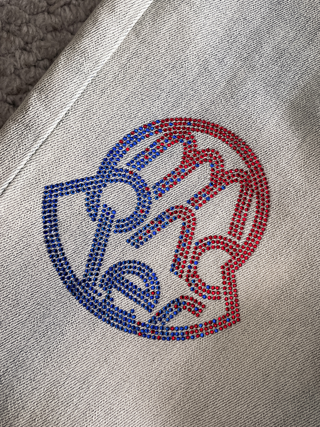 蒙口 男士丹宁牛仔裤，官宣画册海报穿搭款！ 客供高级进口的丹宁原色面料，特选日本冈山纯正13oz 盎司牛