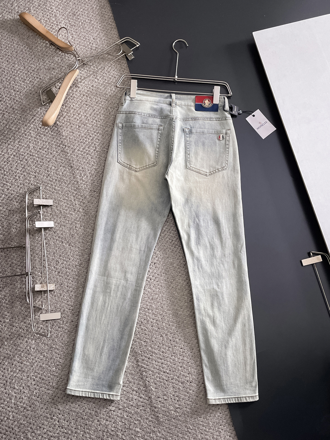 蒙口 男士丹宁牛仔裤，官宣画册海报穿搭款！ 客供高级进口的丹宁原色面料，特选日本冈山纯正13oz 盎司牛