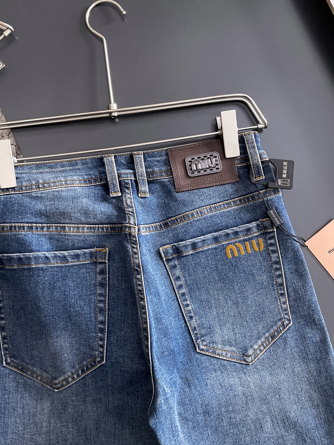 miu miu 男士丹宁牛仔裤，官宣画册海报穿搭款！ 客供高级进口的丹宁原色面料，特选日本冈山纯正13o