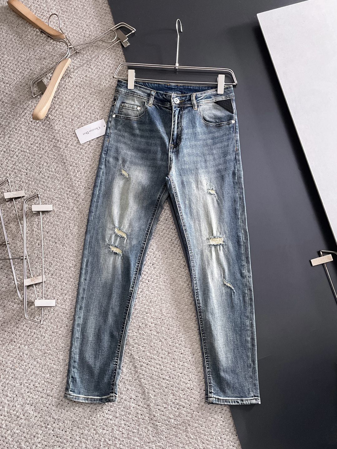 Dior 迪奥 男士丹宁牛仔裤，官宣画册海报穿搭款！ 客供高级进口的丹宁原色面料，特选日本冈山纯正13o