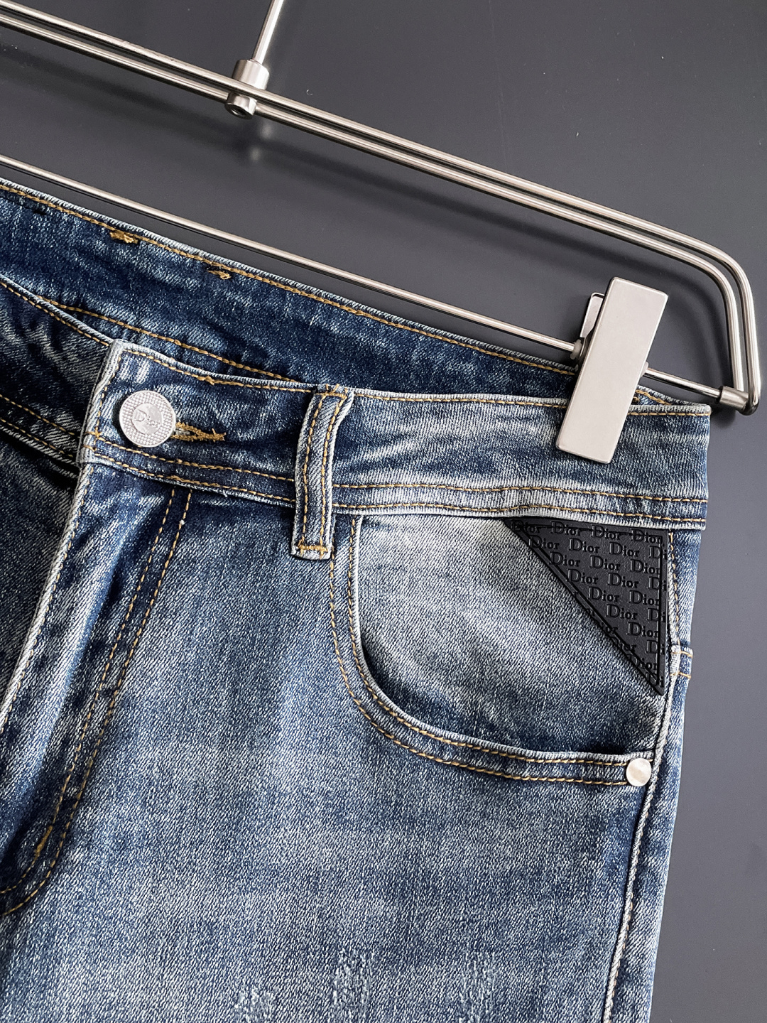 Dior 迪奥 男士丹宁牛仔裤，官宣画册海报穿搭款！ 客供高级进口的丹宁原色面料，特选日本冈山纯正13o
