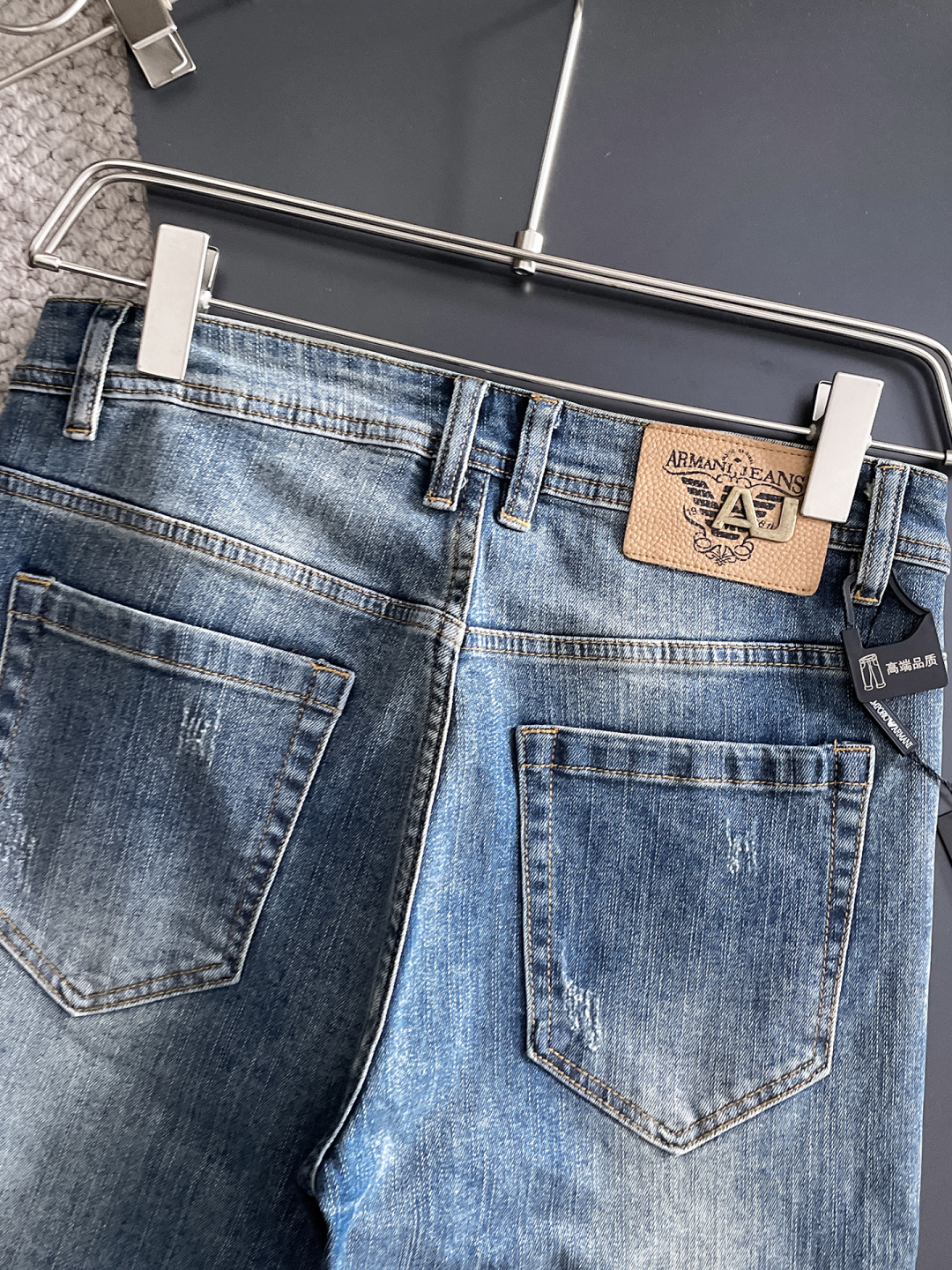 Armani 阿玛尼 男士丹宁牛仔裤，官宣画册海报穿搭款！ 客供高级进口的丹宁原色面料，特选日本冈山纯正