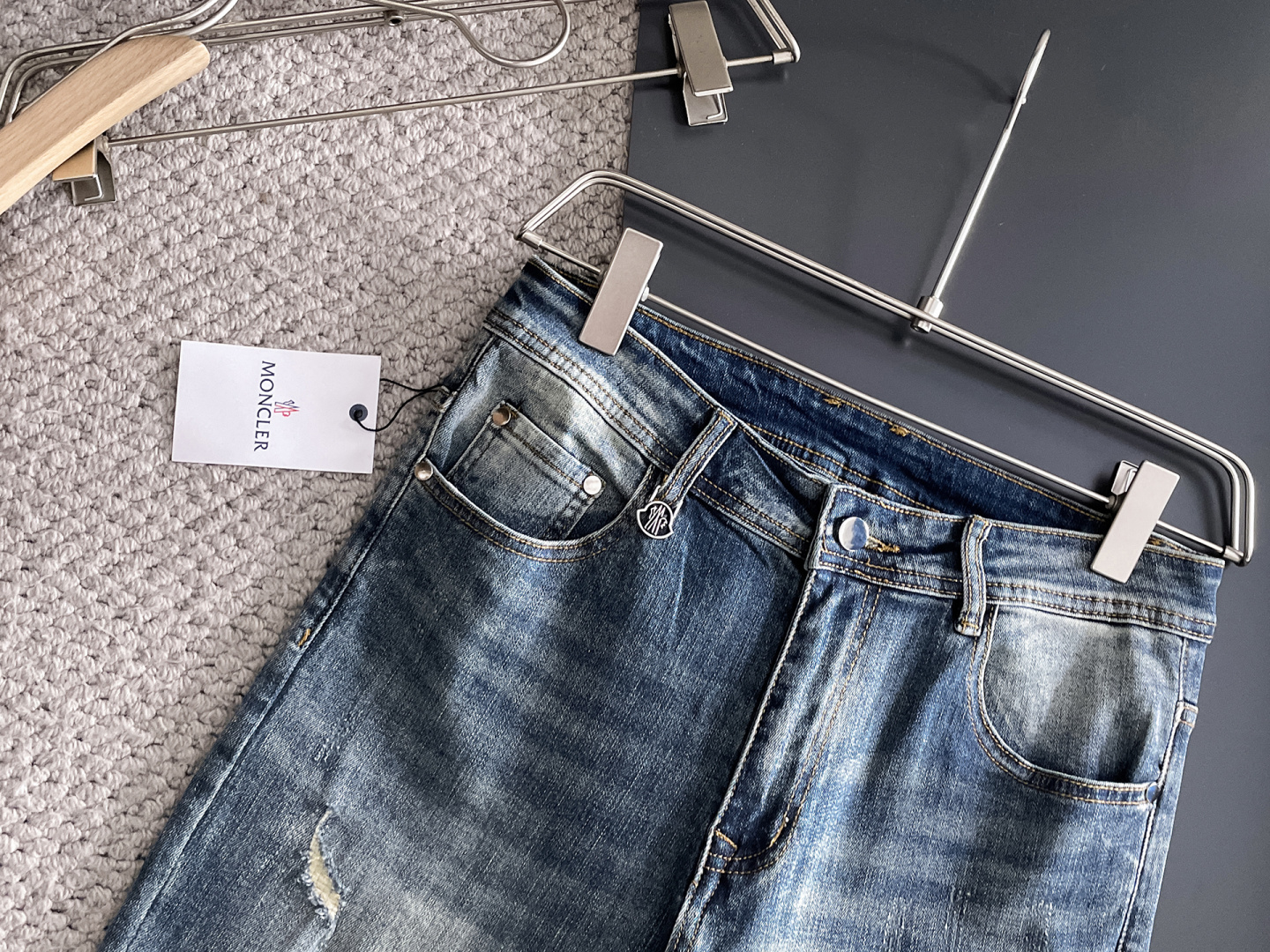 蒙口 男士丹宁牛仔裤，官宣画册海报穿搭款！ 客供高级进口的丹宁原色面料，特选日本冈山纯正13oz 盎司牛