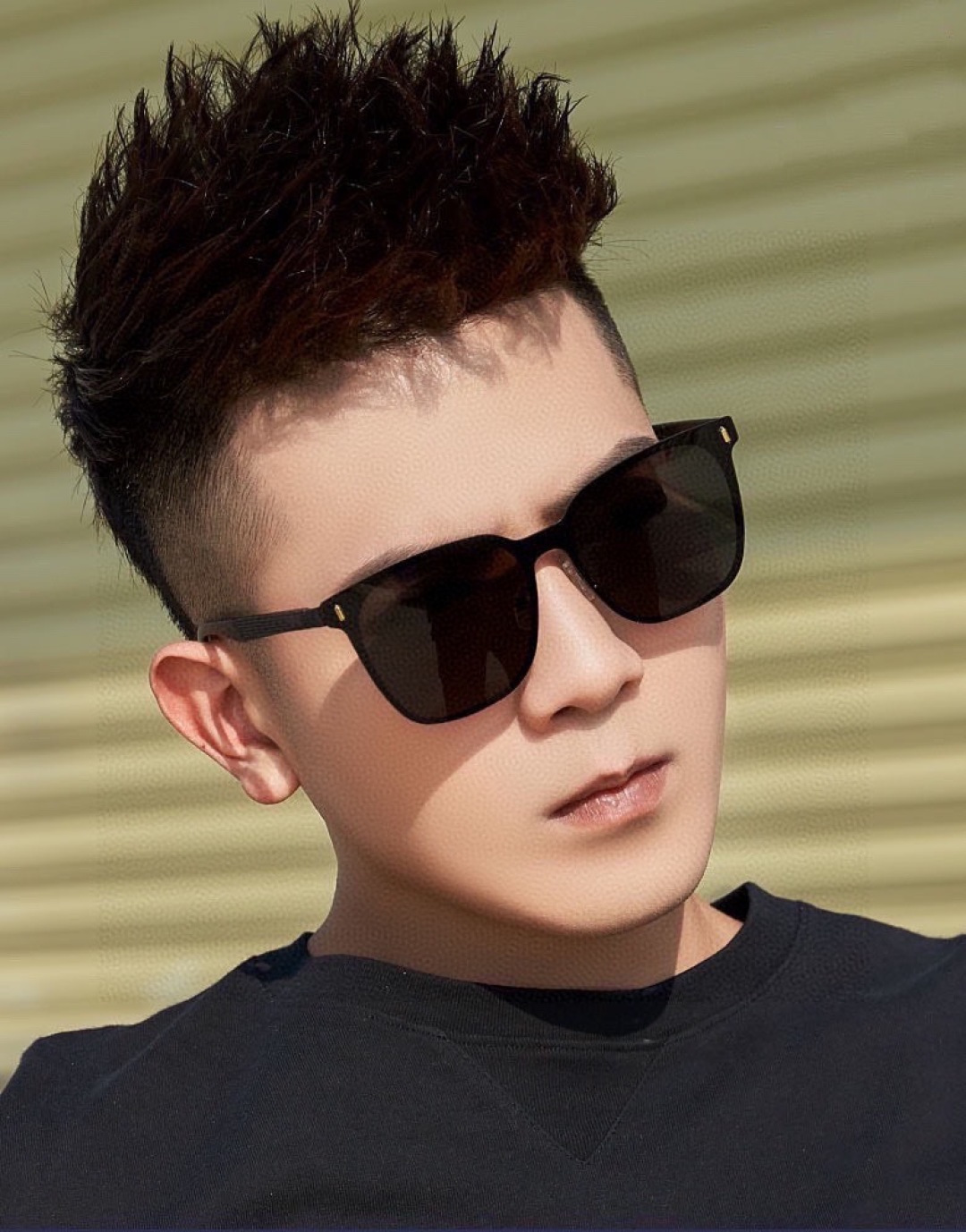 Gucci古奇 新款连体驶驾镜墨镜出行必众备多明星同款 太阳镜 男女太士阳镜飞行 型号：G075