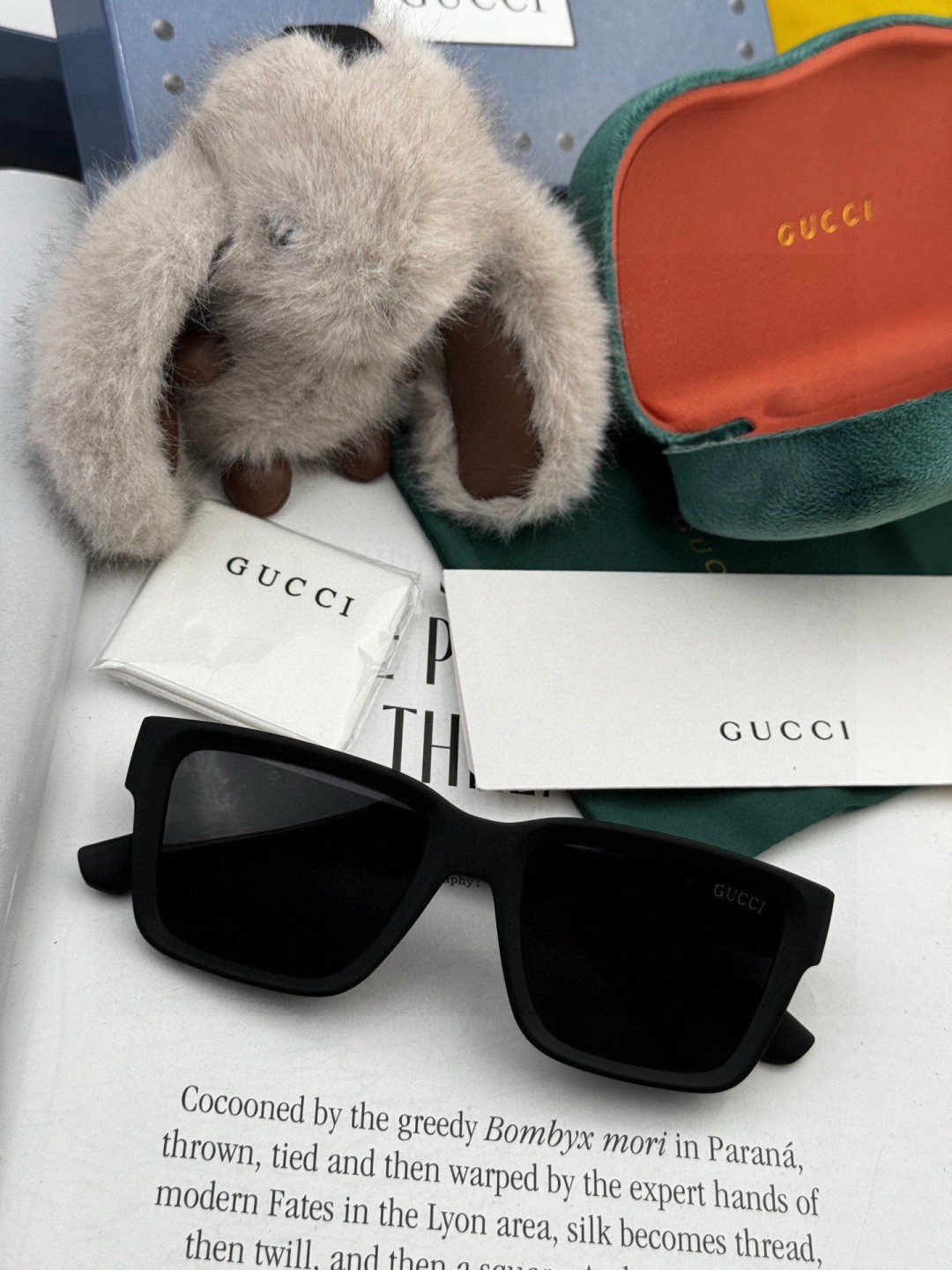 超好看 潮酷【GUCCI】古驰 新款款太阳镜以独特魅力和前卫风格诠释春夏最新眼镜，以方框设计，中梁连体质