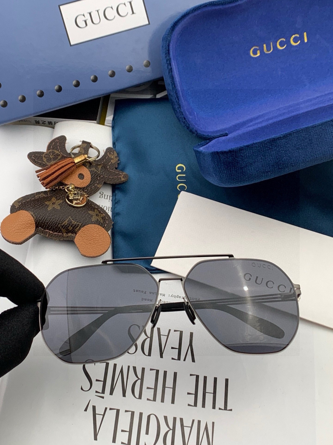 ♦️ GUCCI 2025新款男女情侣款太阳镜多边形墨镜iP电镀永不褪色 超轻超有弹性整幅眼镜无螺丝重要