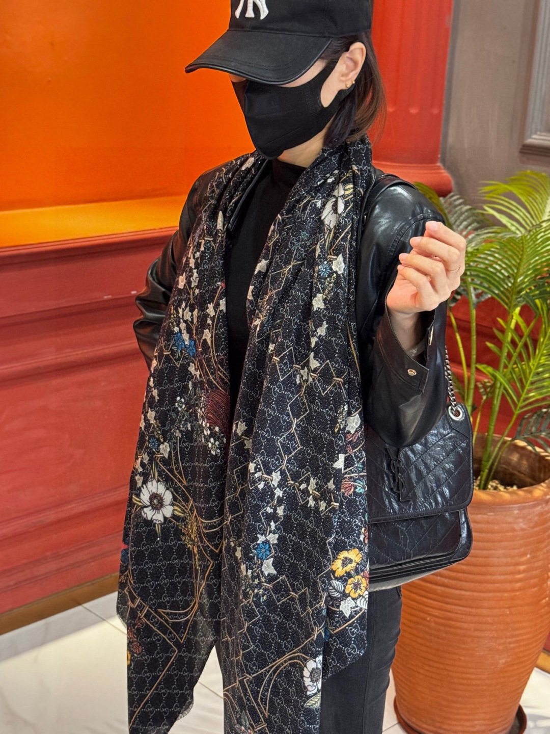 会发光发亮的围巾羊绒新款 🆕🆕🌈💫速度‼️下手一定要快‼️G家新款【GG字母花卉长巾】，高端 大爱 货极